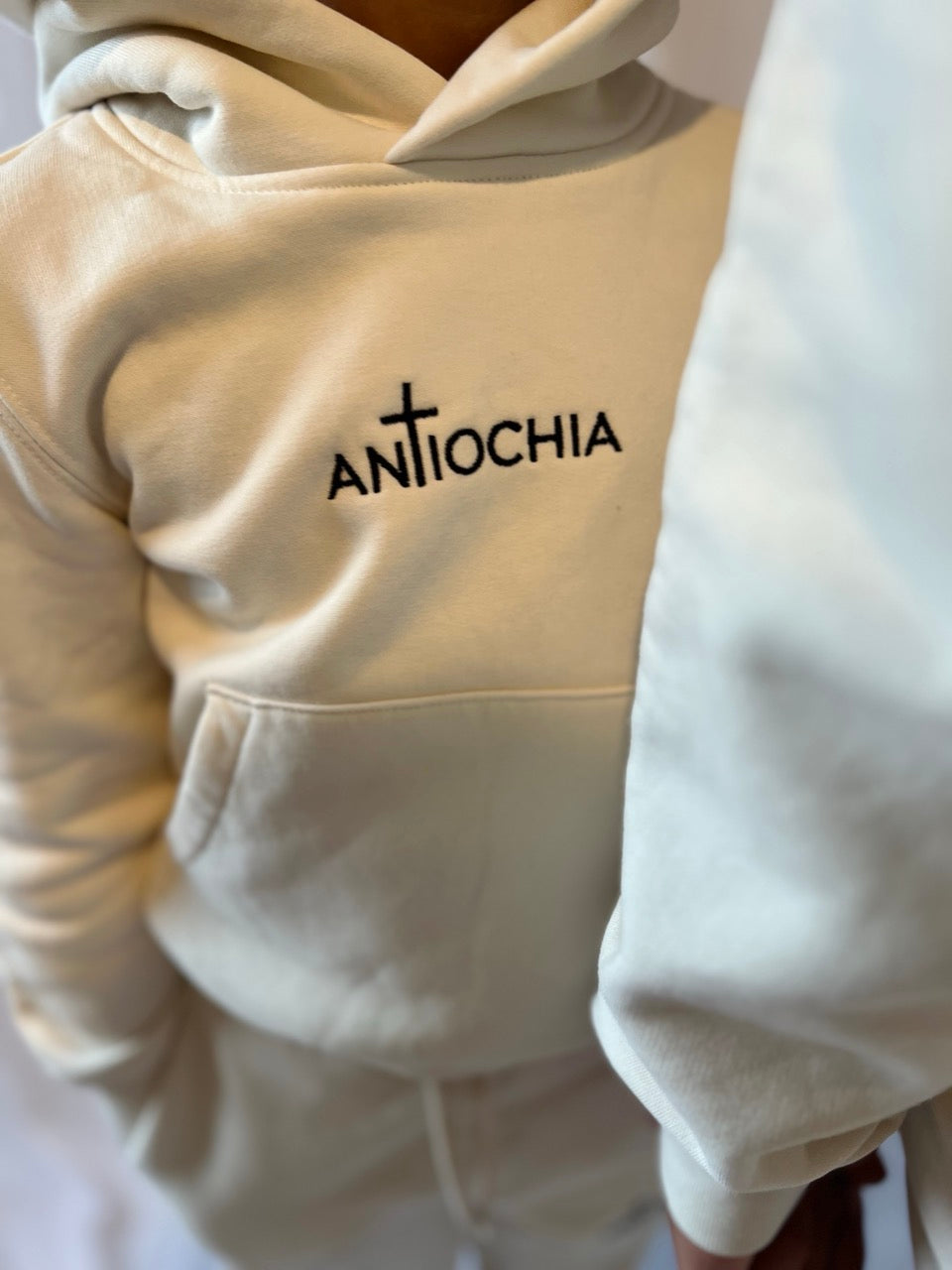 Essential Kinder Hoodie - Warme christliche Kindermode