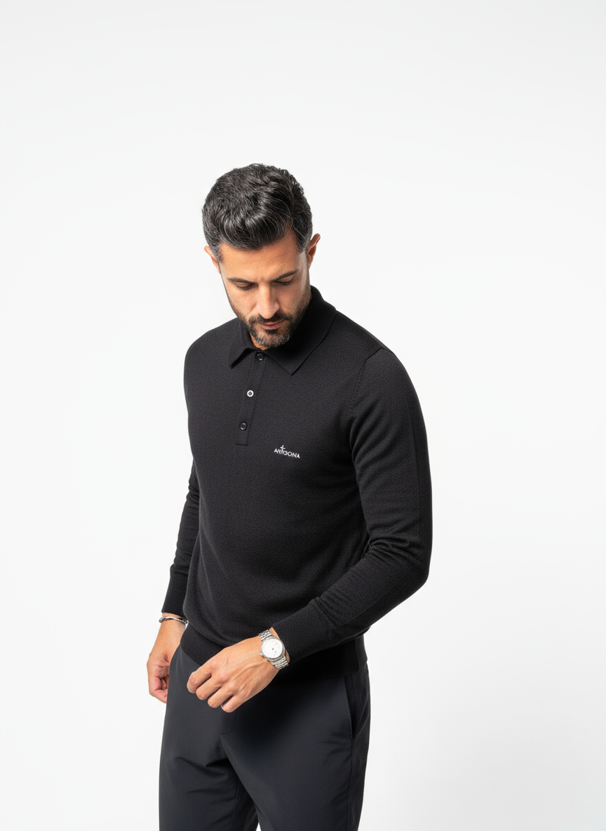 Nahaufnahme Merino Knit-Poloshirt ANTIOCHIA mit Stickerei-Details